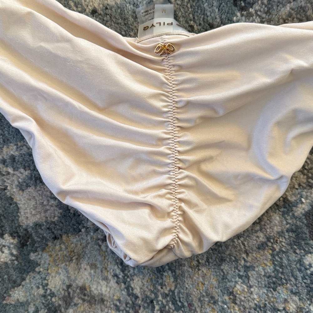 NWT PilyQ Shell Ring Side Ruched Bikini Set Size M - Picture 6 of 9